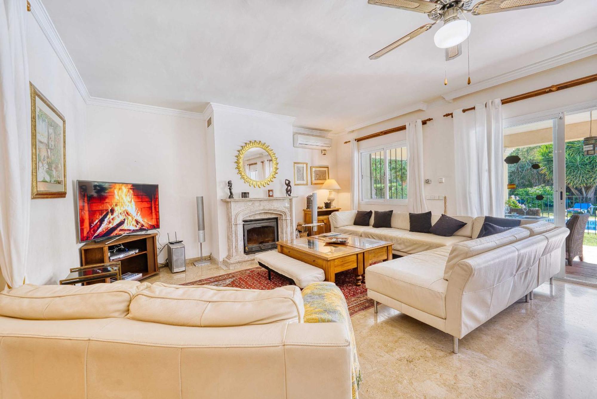 1106 Marbella Large Family Villa Estepona Ngoại thất bức ảnh
