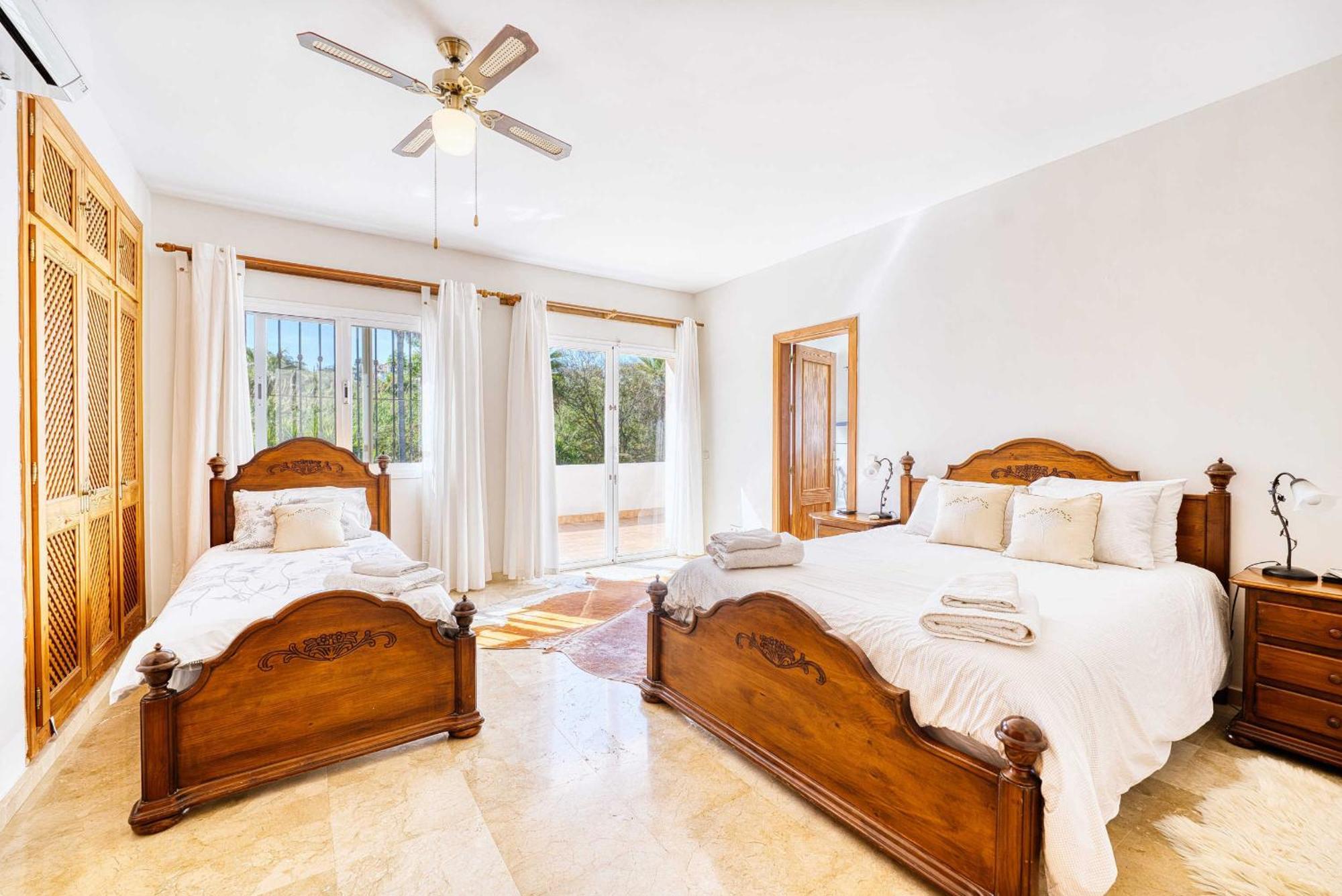 1106 Marbella Large Family Villa Estepona Ngoại thất bức ảnh