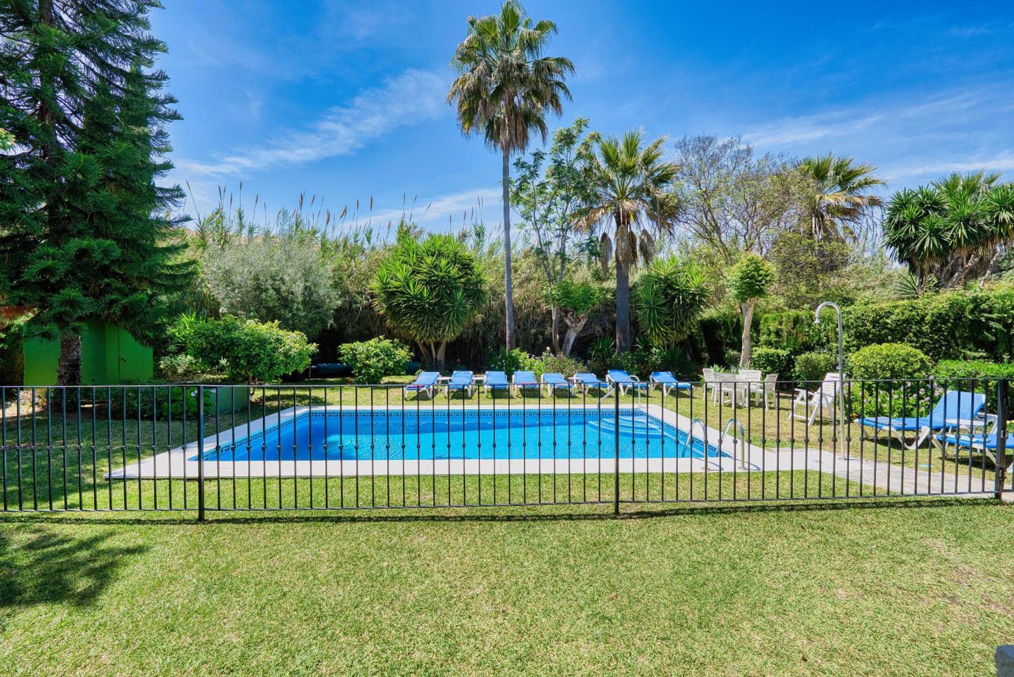 1106 Marbella Large Family Villa Estepona Ngoại thất bức ảnh